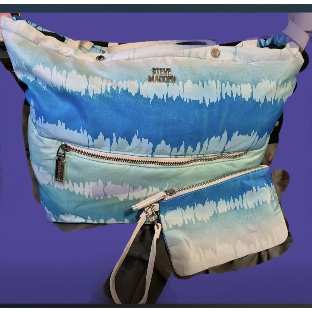Steve Madden Tie Dye Blue/White Duffle Bag And Wrislet